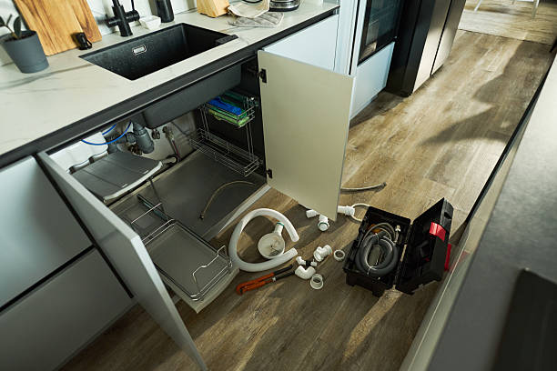 Reliable Plumbing contractor in Encino, CA by Street Wise - Plumbing